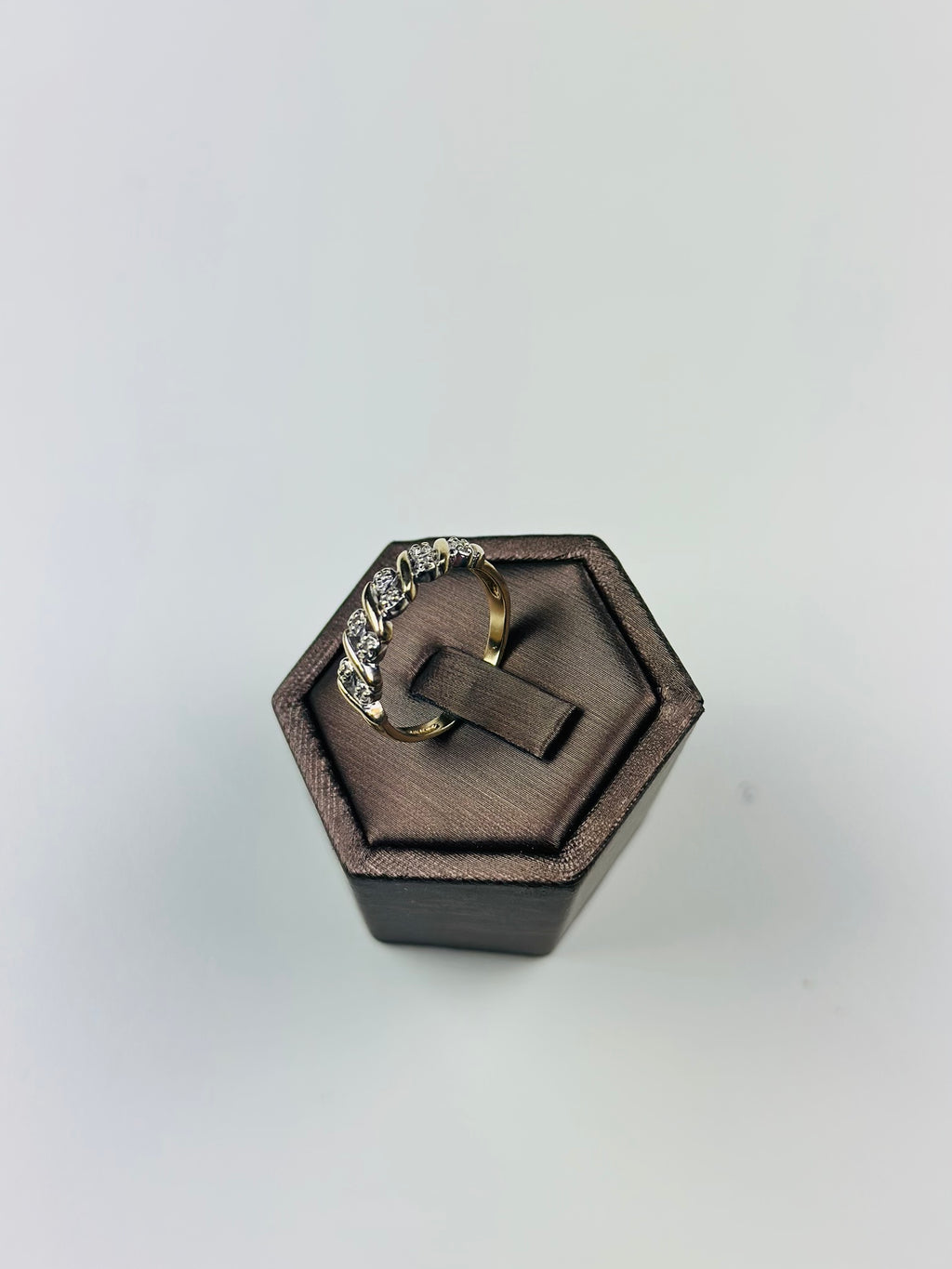Diamond Ring In Yellow Gold 9ct , Hallmarked With Natural Diamonds vintage polished