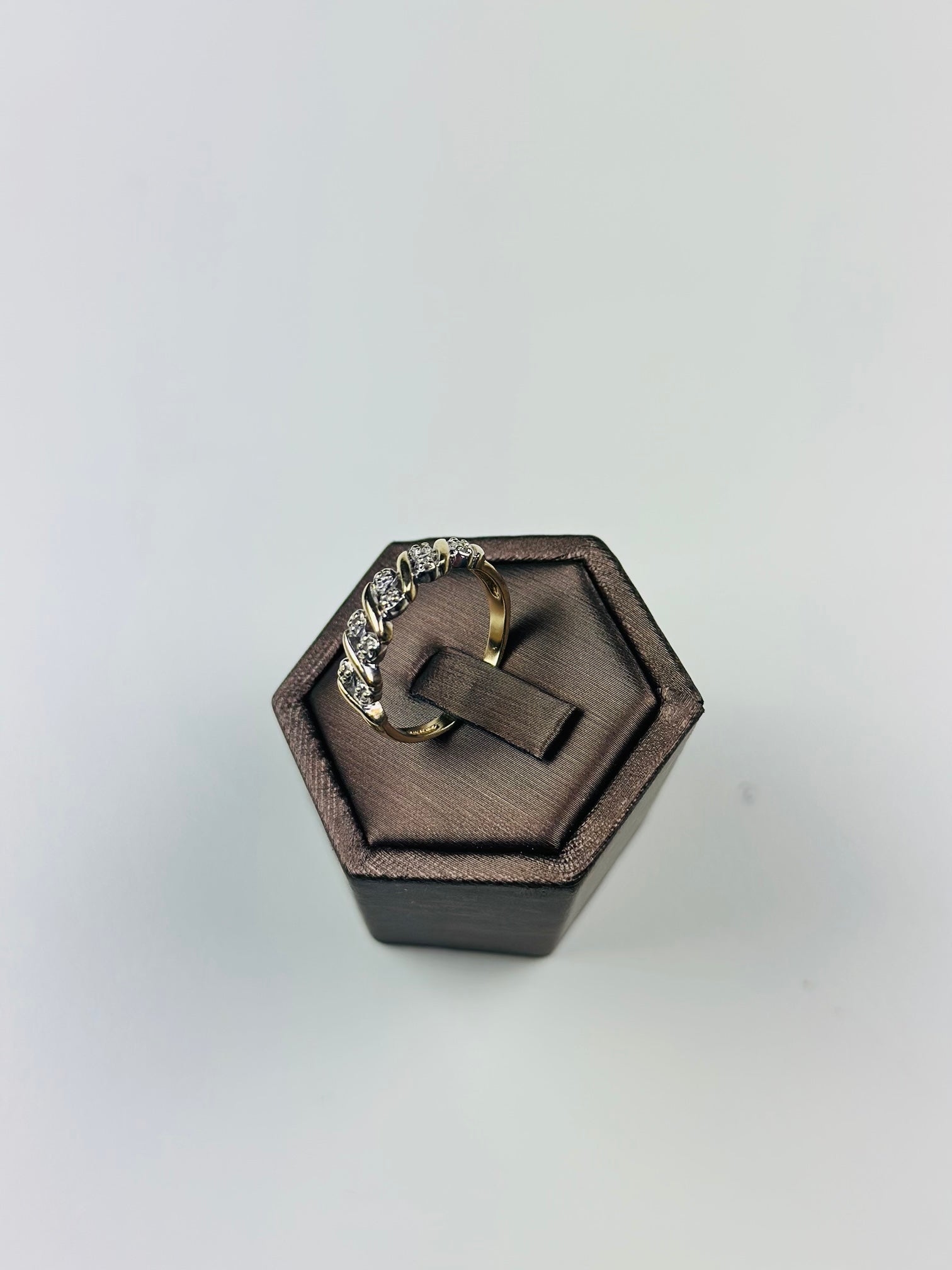 Diamond Ring In Yellow Gold 9ct , Hallmarked With Natural Diamonds vintage polished
