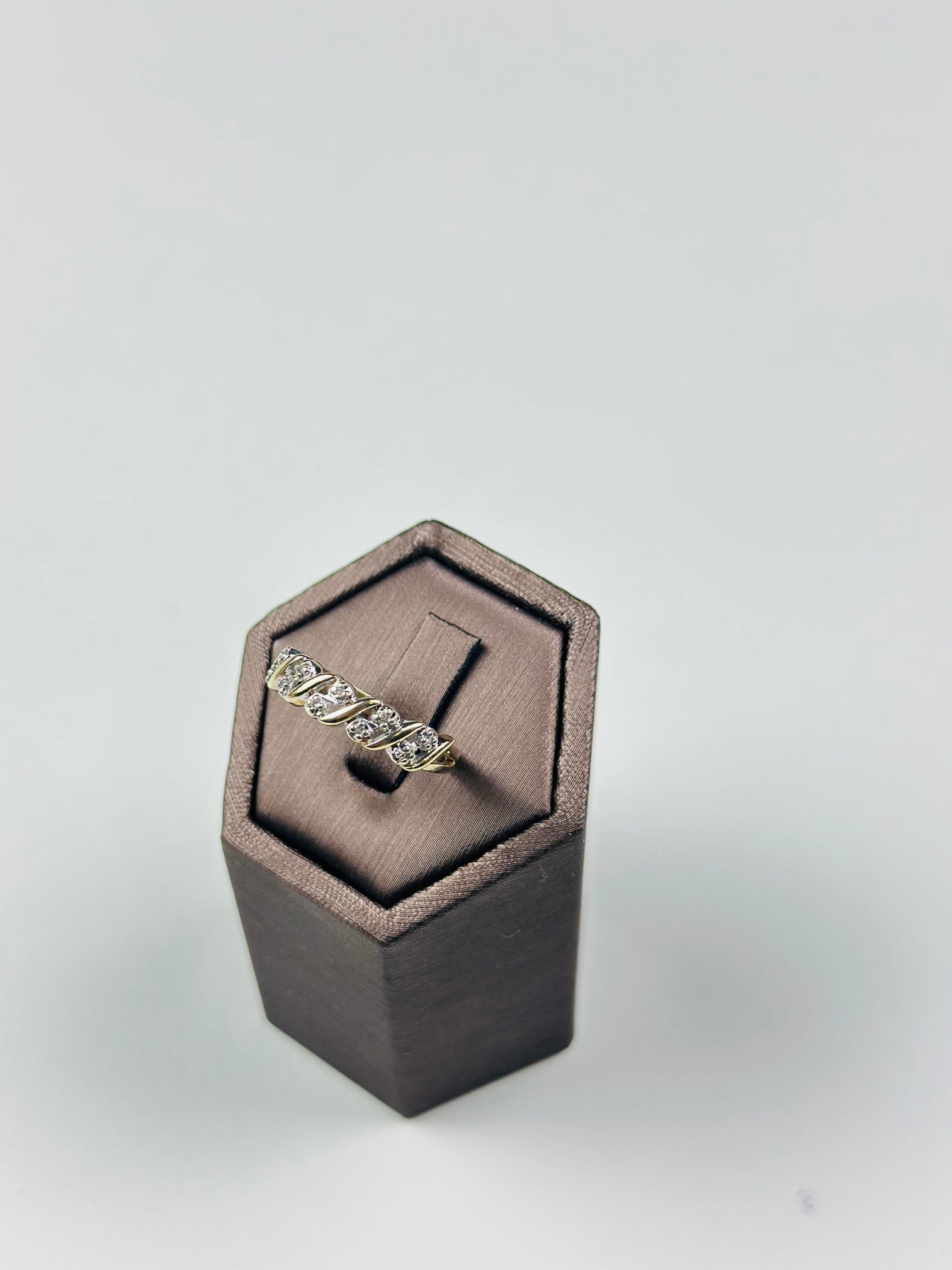 Diamond Ring In Yellow Gold 9ct , Hallmarked With Natural Diamonds vintage polished