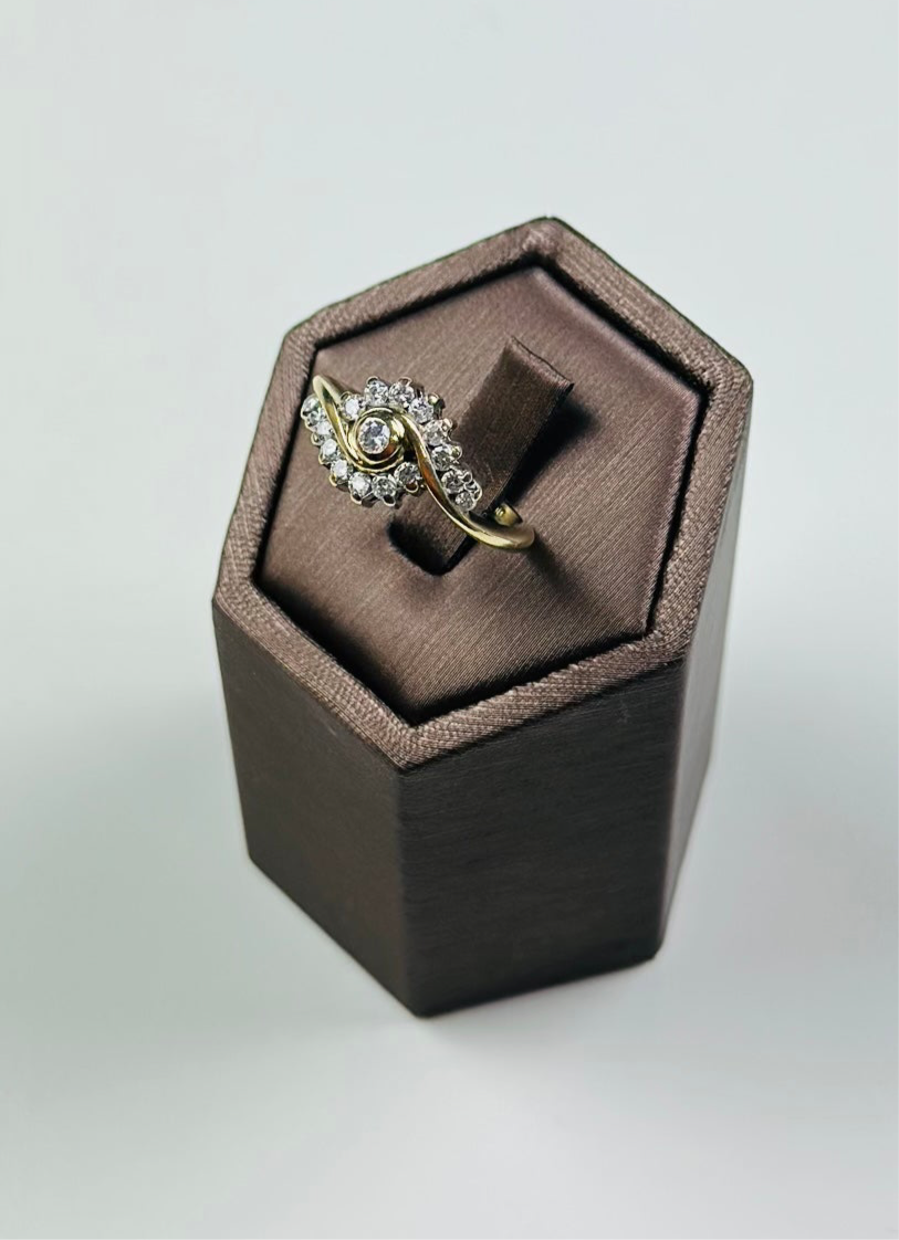 9ct yellow gold diamond ring L , Vintage Ring With Natural Diamonds 0.65ct