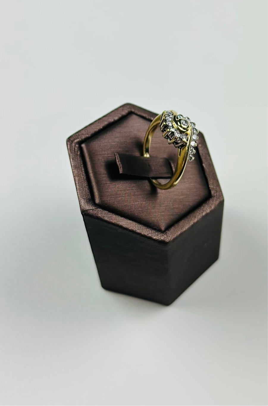 9ct yellow gold diamond ring L , Vintage Ring With Natural Diamonds 0.65ct