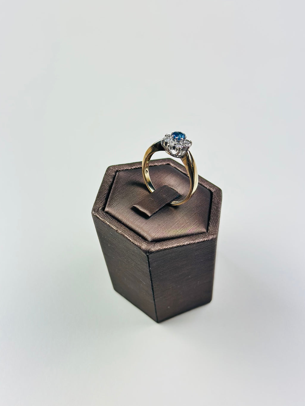 9ct Yellow gold Blue Topaz ring , hallmarked and size 7