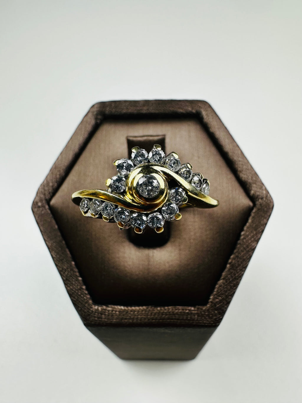 9ct yellow gold diamond ring L , Vintage Ring With Natural Diamonds 0.65ct