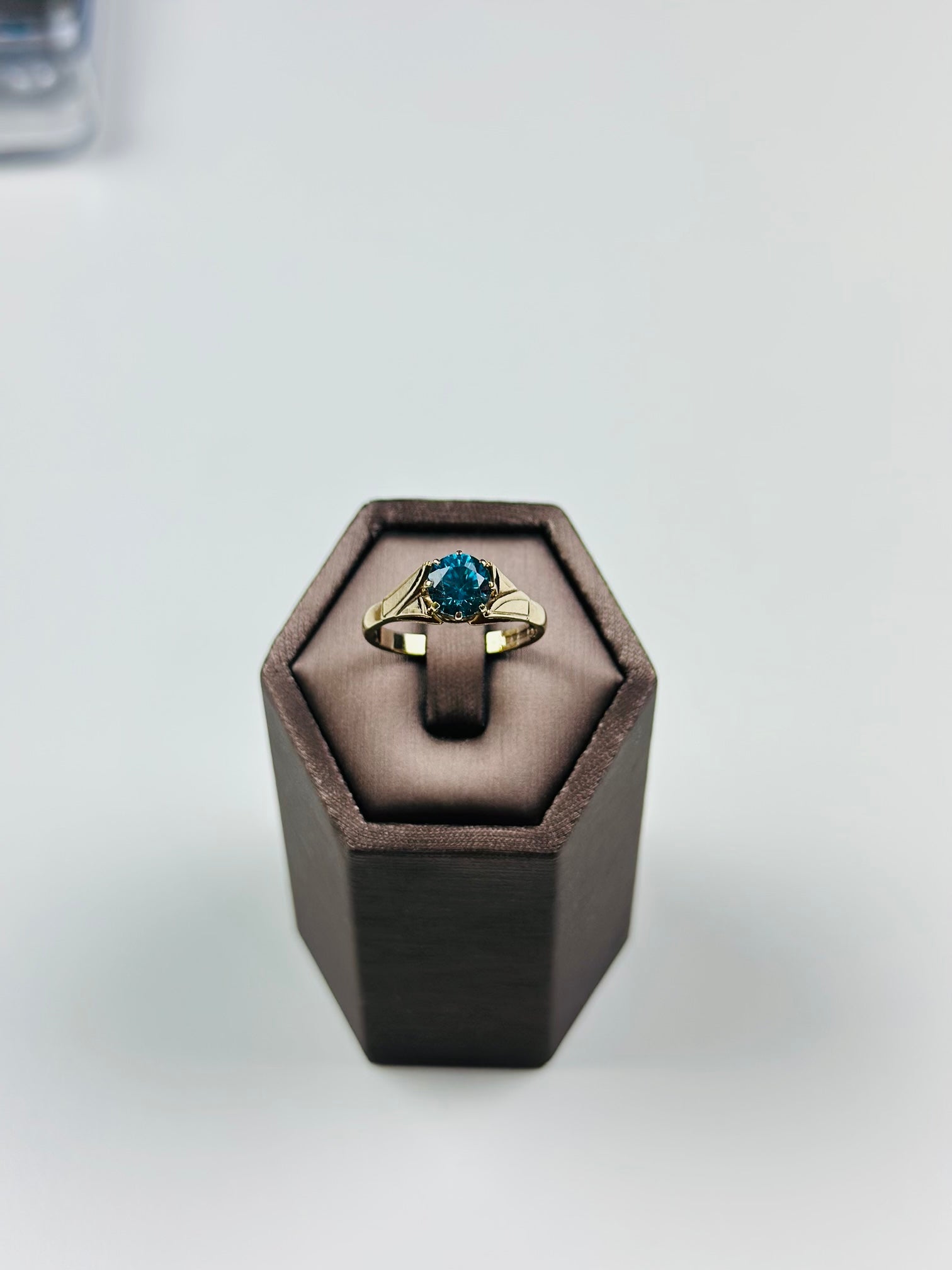 9ct gold blue topaz ring  Hallmarked And Vintage