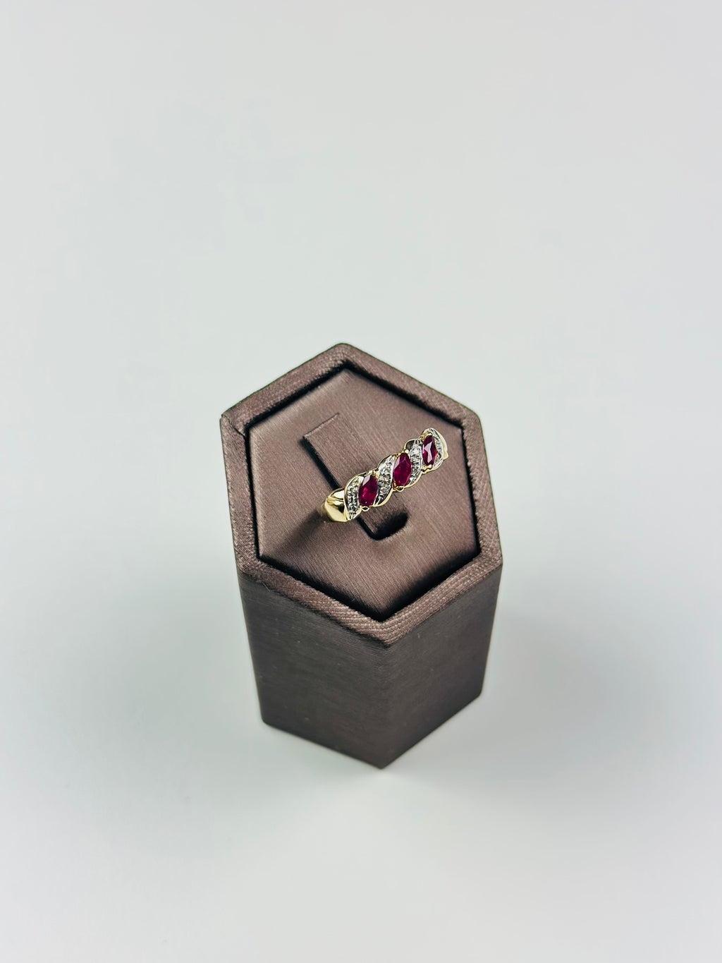 Ruby Diamond Ring , Natural Burma Ruby Ring , Vintage Yellow Gold