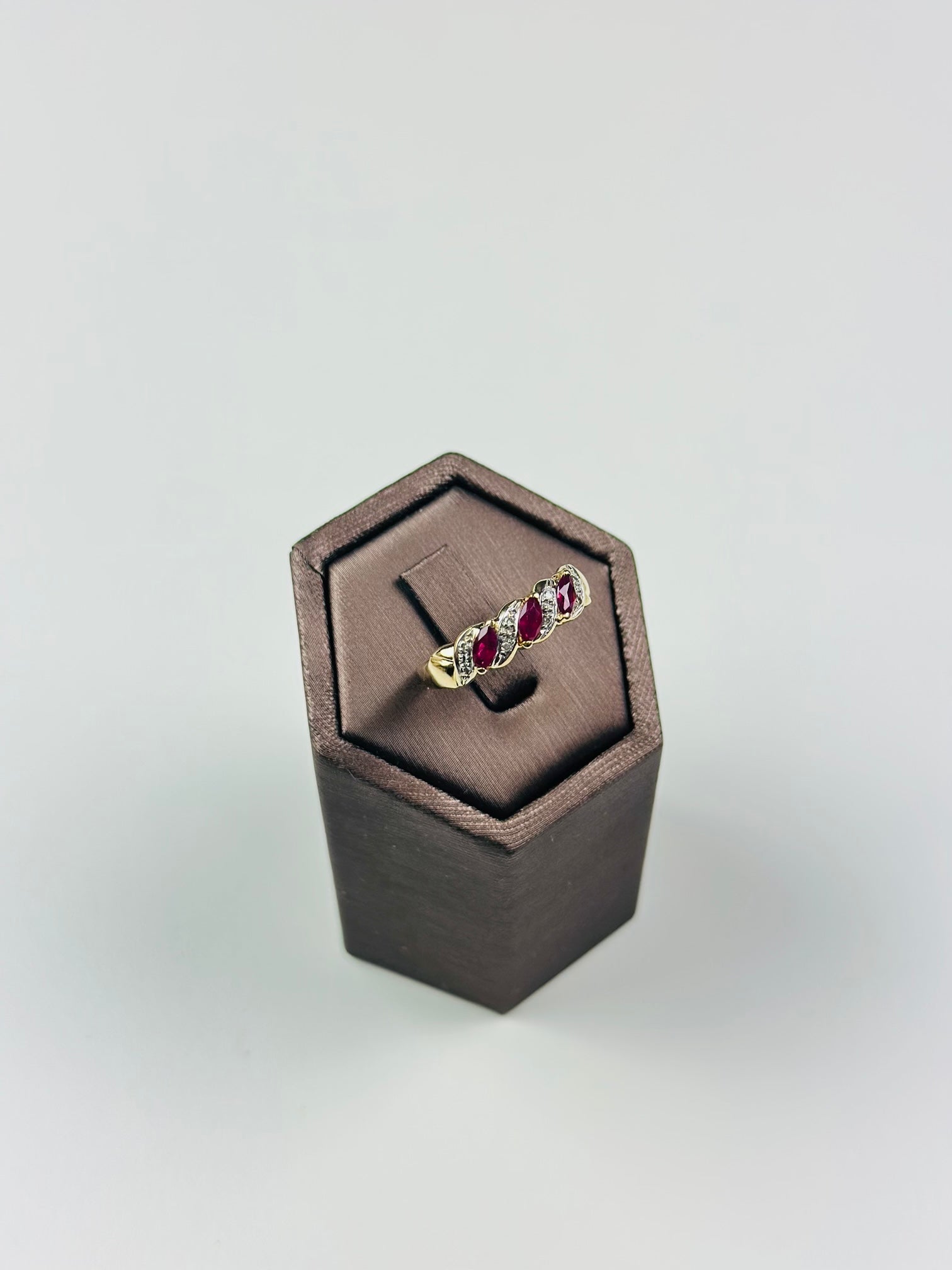 Ruby Diamond Ring , Natural Burma Ruby Ring , Vintage Yellow Gold