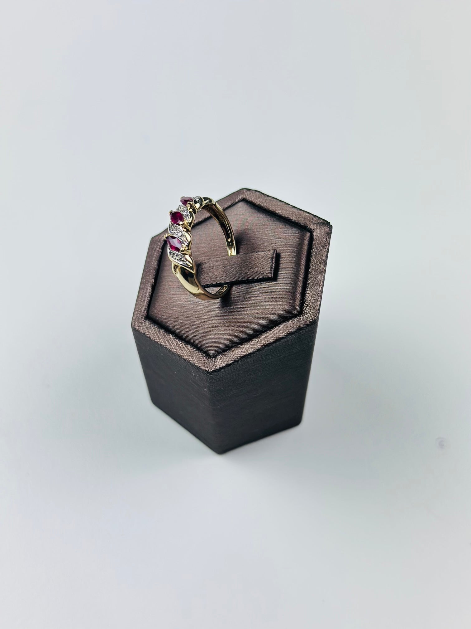Ruby Diamond Ring , Natural Burma Ruby Ring , Vintage Yellow Gold