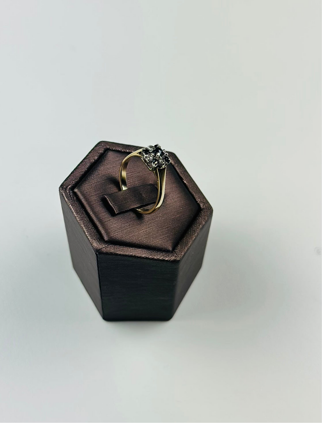 Vintage 9ct Gold Sapphire & Moissanite Ring - Elegant Hexagonal Design